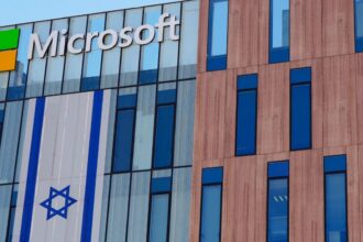 US Microsoft employees protest against providing AI and cloud services to Israel